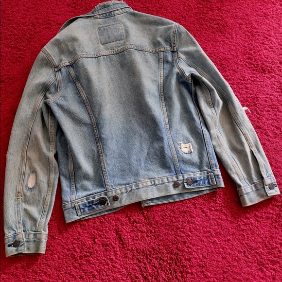 Jean Levi’s jacket - Picture 2 of 2
